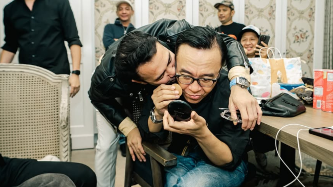Momen Hangat Ari Lasso dan Raffi Ahmad, Saling Peluk Beri Pesan Menyentuh
